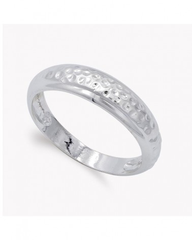 Sortija oro blanco 18k lisa martillada 5mm