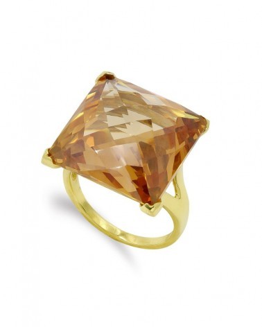 Sortija oro 18k amarillo piedra cuadrada 18x18mm