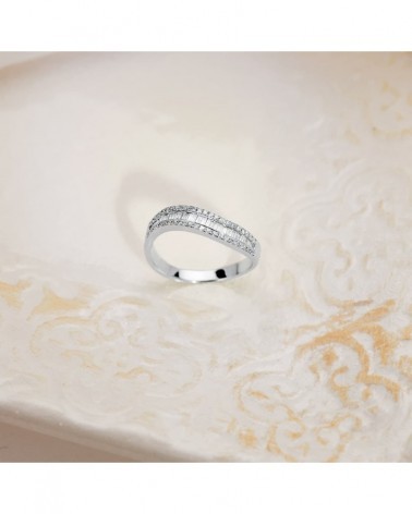 Sortija oro blanco 18k diamantes talla brillante 4mm