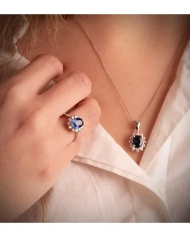 Sortija oro blanco 18k esmeralda recristalizada diamantes
