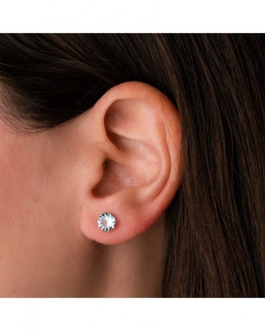 Pendientes oro 18k piedra azul 6mm cierre presión