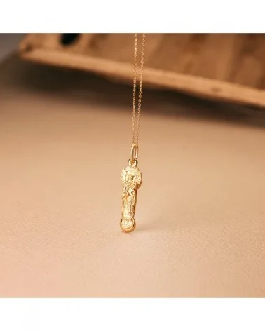 Medalla oro 18k Virgen de la Almudena silueta 28x9mm