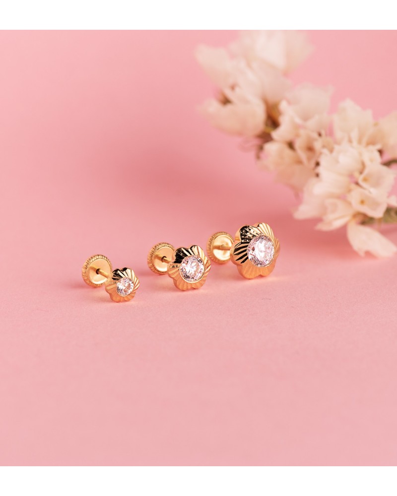 Pendientes oro 18k flor circonita cierre tuerca 7mm