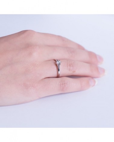Solitario oro blanco 18k diamante brillante 0,15 quilates