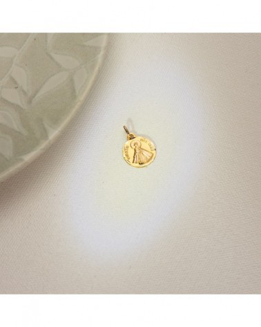 Medalla oro 18k Virgen del Mar tallada 14mm