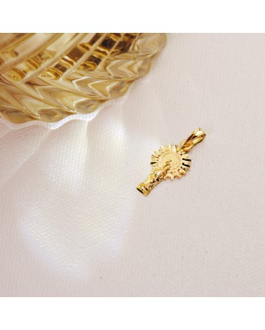 Medalla oro 18k Virgen del Pilar silueta 21x11 mm