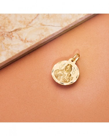Medalla Virgen del Carmen oro 18k tallada 18mm