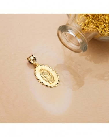 Medalla oro 18k Virgen de Guadalupe oval 21x15 mm