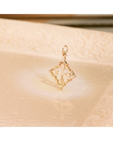 Colgante cruz mallorquina oro 18k 30x24mm