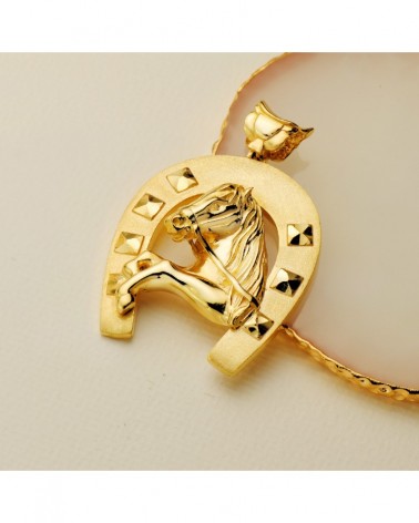 Colgante oro 18k herradura con caballo 48x40mm