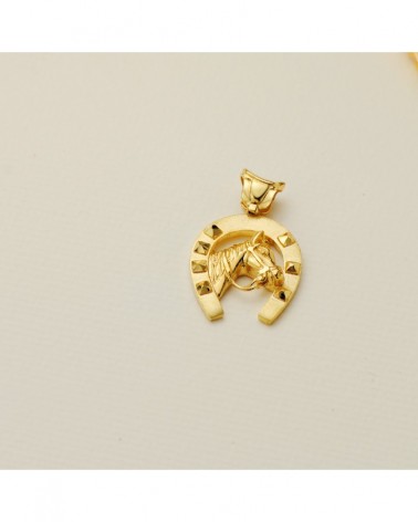 Colgante oro 18k herradura con caballo 25x22 mm