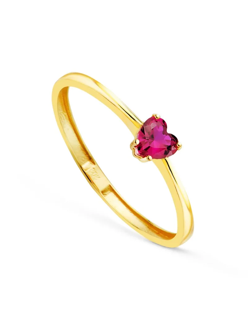 Sortija oro 18k amarillo corazón de corindón reconstruido en garras