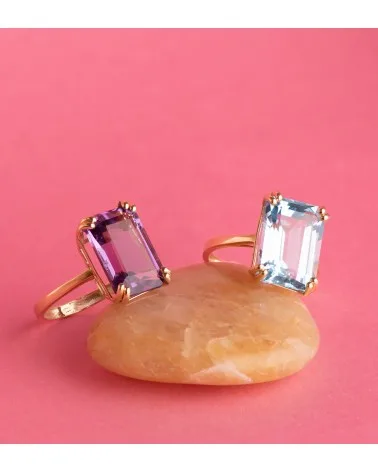 Sortija oro 18k amarillo piedra topacio azul