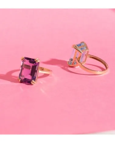 Sortija oro 18k amarillo piedra topacio azul