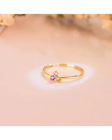 Sortija oro 18k amarillo triángulo con circonitas colores