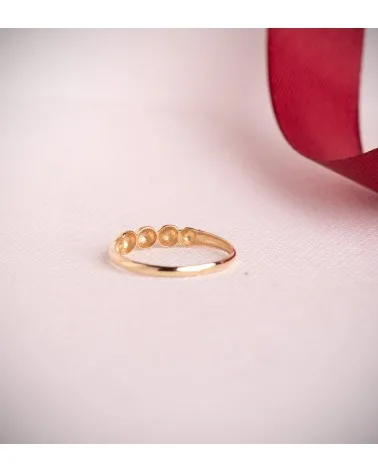 Sortija oro 18k amarillo con cinco bolas en disminucion 4 mm