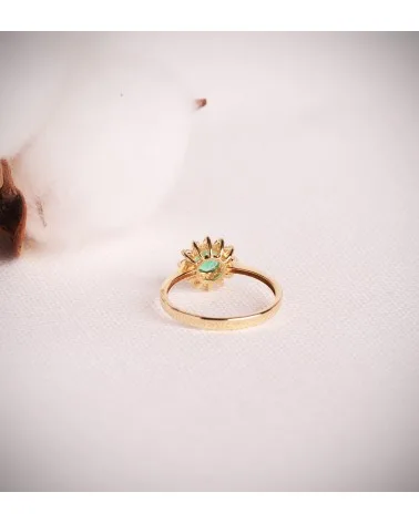 Sortija oro 18k amarillo diamantes de laboratorio y esmeralda 0,17 quilates 5 mm