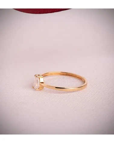 Sortija oro 18k amarillo diamante de laboratorio talla pera