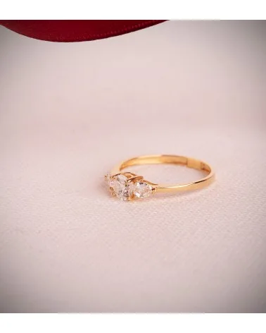 Sortija oro 18k amarillo diamantes de laboratorio talla pera 0,79 quilates