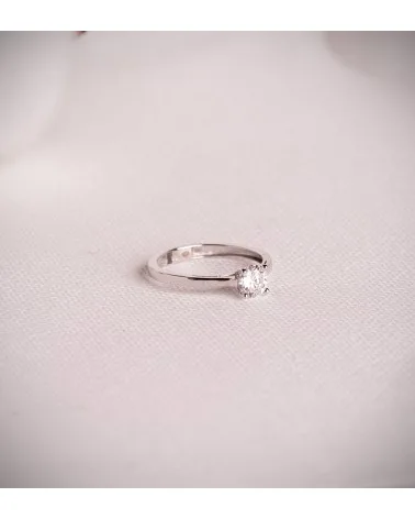 Solitario oro 18k blanco 4 garras con diamante de laboratorio 0,5 quilates