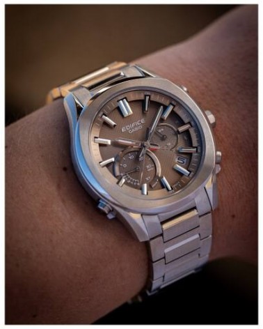 Reloj Casio Edifice EQB-1300D-5AEF