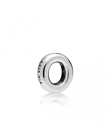 Petite letra O para locket Pandora 797333