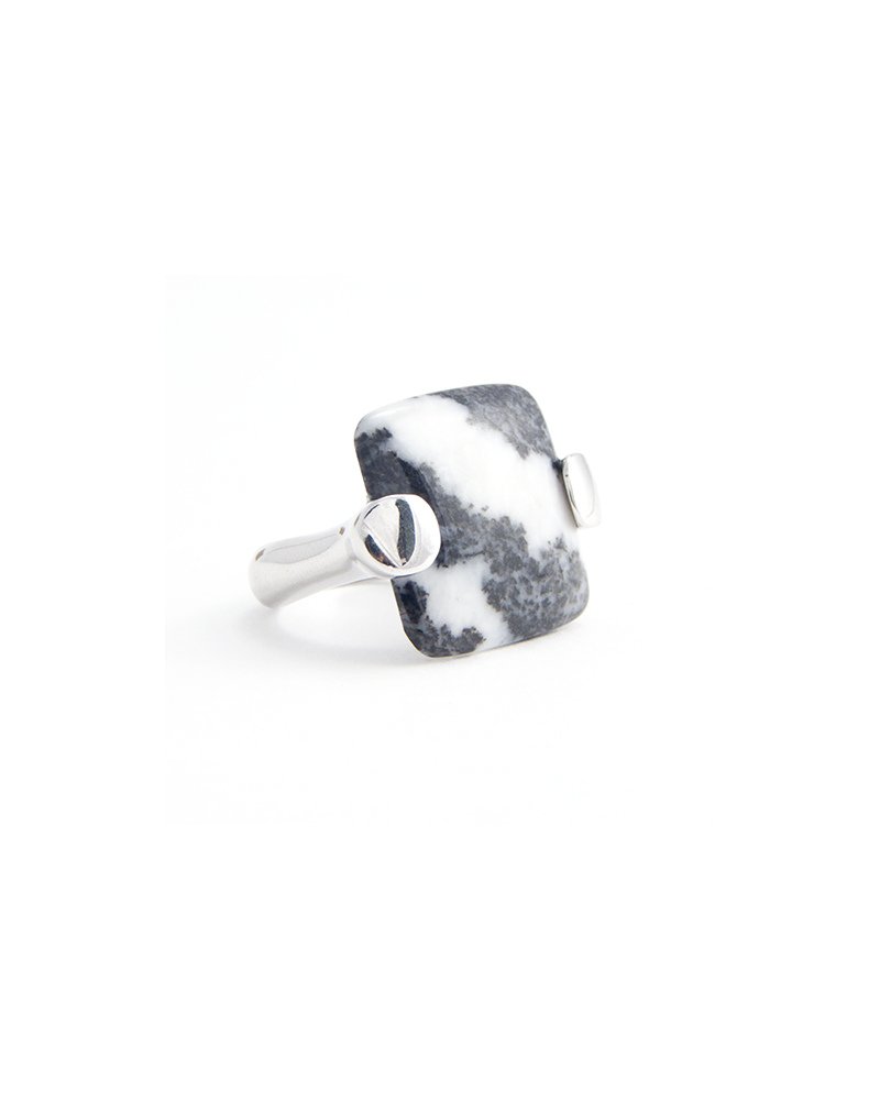 ANILLO DE PLATA CON PIEDRA CUADRADA