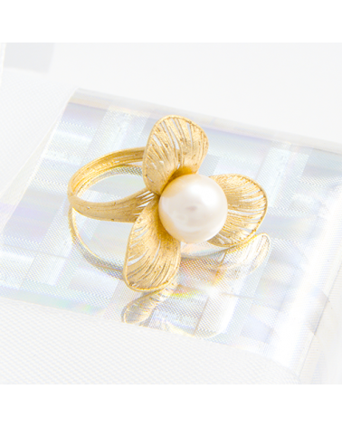 ANILLO FLOR DE ORO AMARILLO CON PERLA