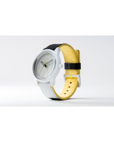 RELOJ SOLAR Q&Q BLANCO NEGRO Y AMARILLO  RP00J010