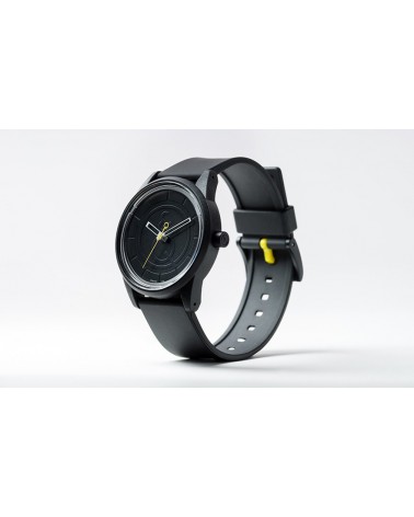 RELOJ SOLAR Q&Q NEGRO RP00J002